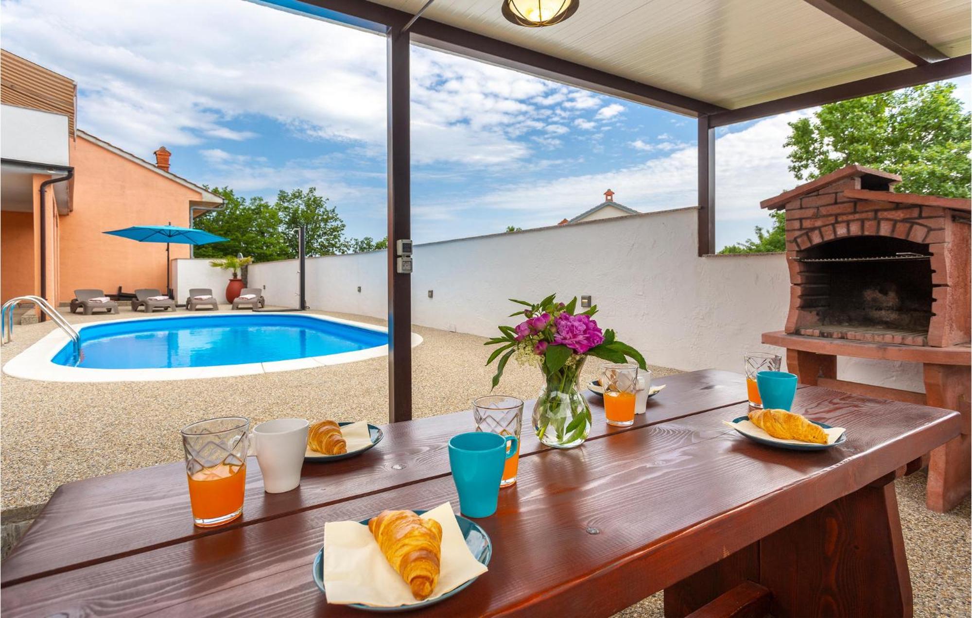 Stunning Apartment In Matulji Exterior foto